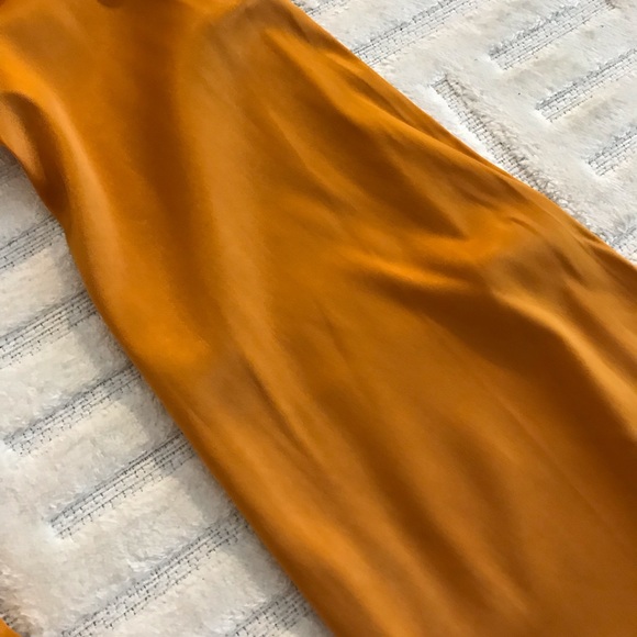 Gold high rise pants feels like satin small - Picture 6 of 6